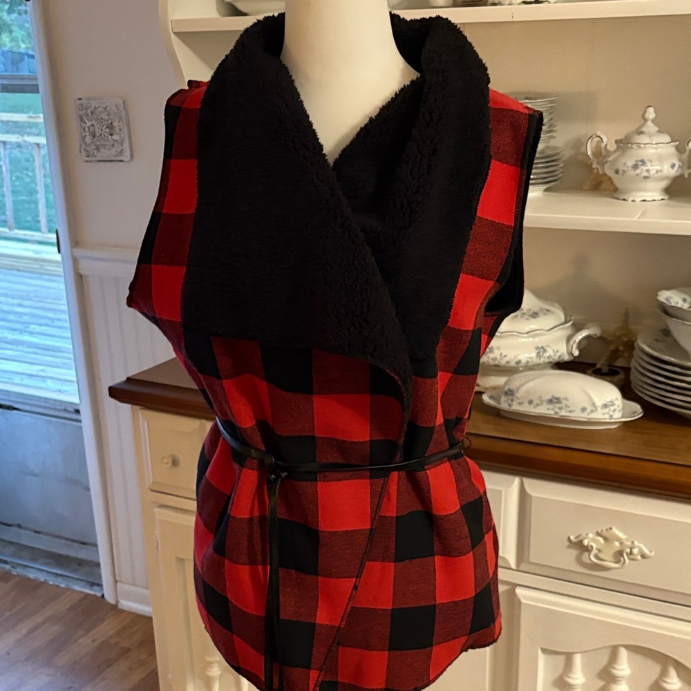 Plaid Women's Vest with Black Trim